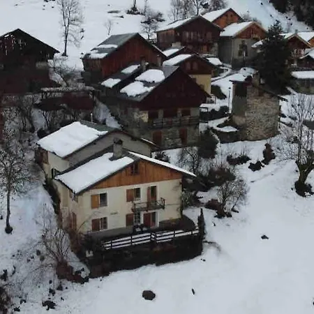 Holiday home Le Chalet Du Bas Les Allues