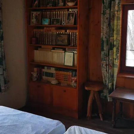 Le Chalet Du Bas *